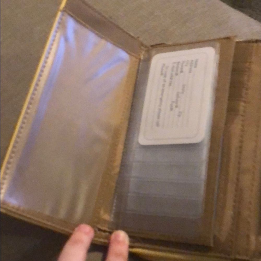 Two Wallets - Picture 5 of 6